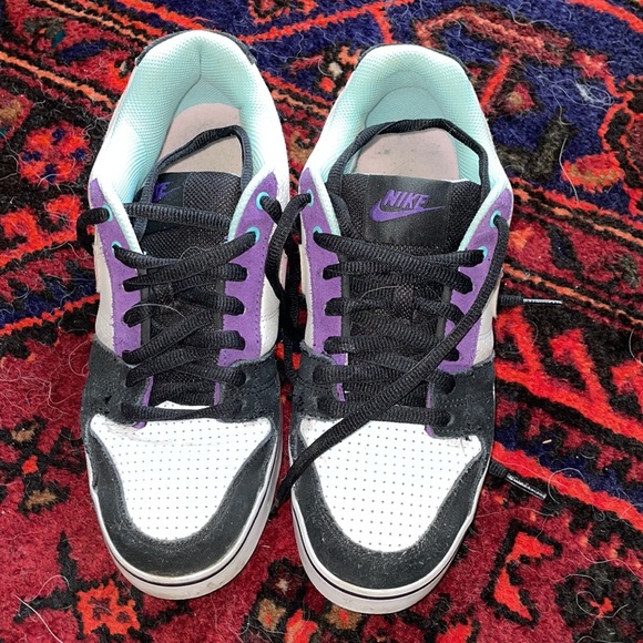 RETRO NIKE SNEAKERS - Picture 2 of 5